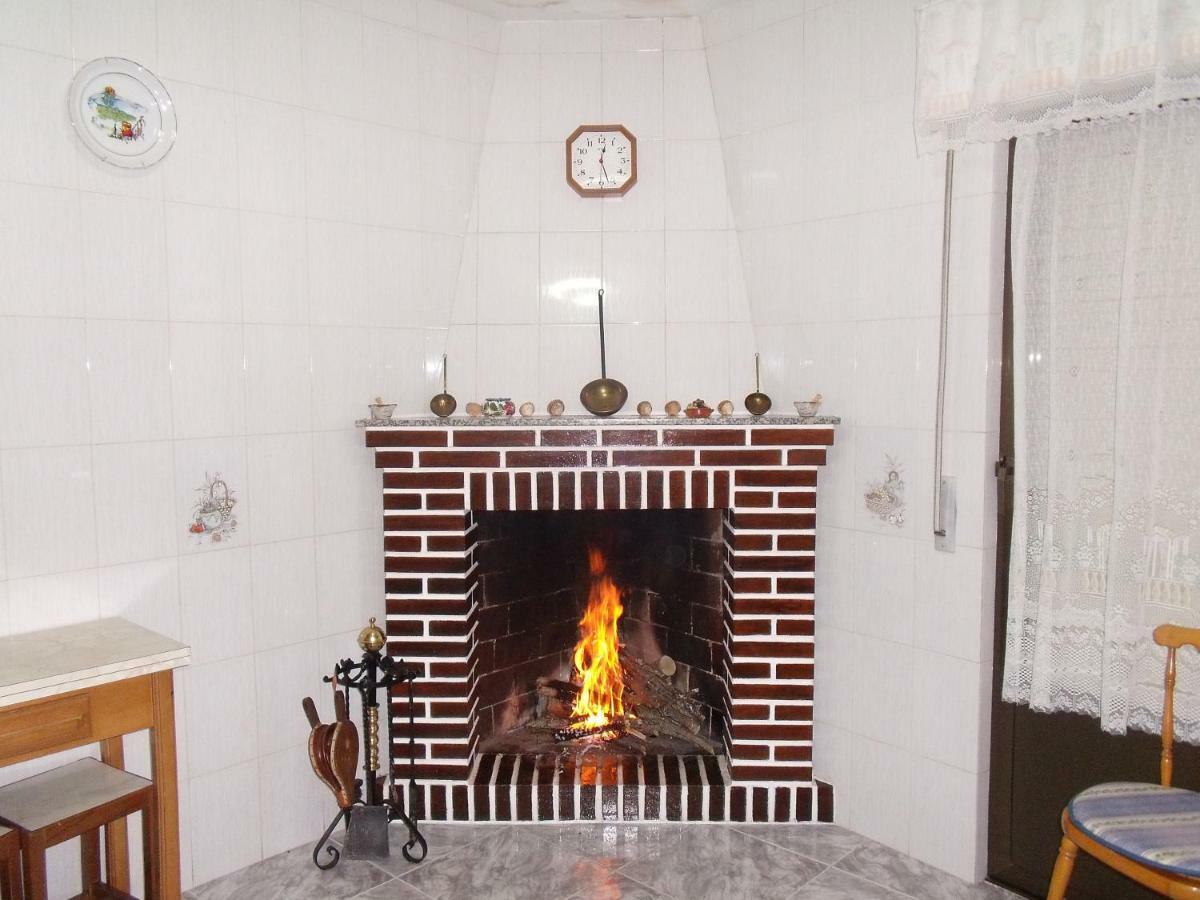 Valdefuentes de Sangusín Casa Rural El Carrascal מראה חיצוני תמונה