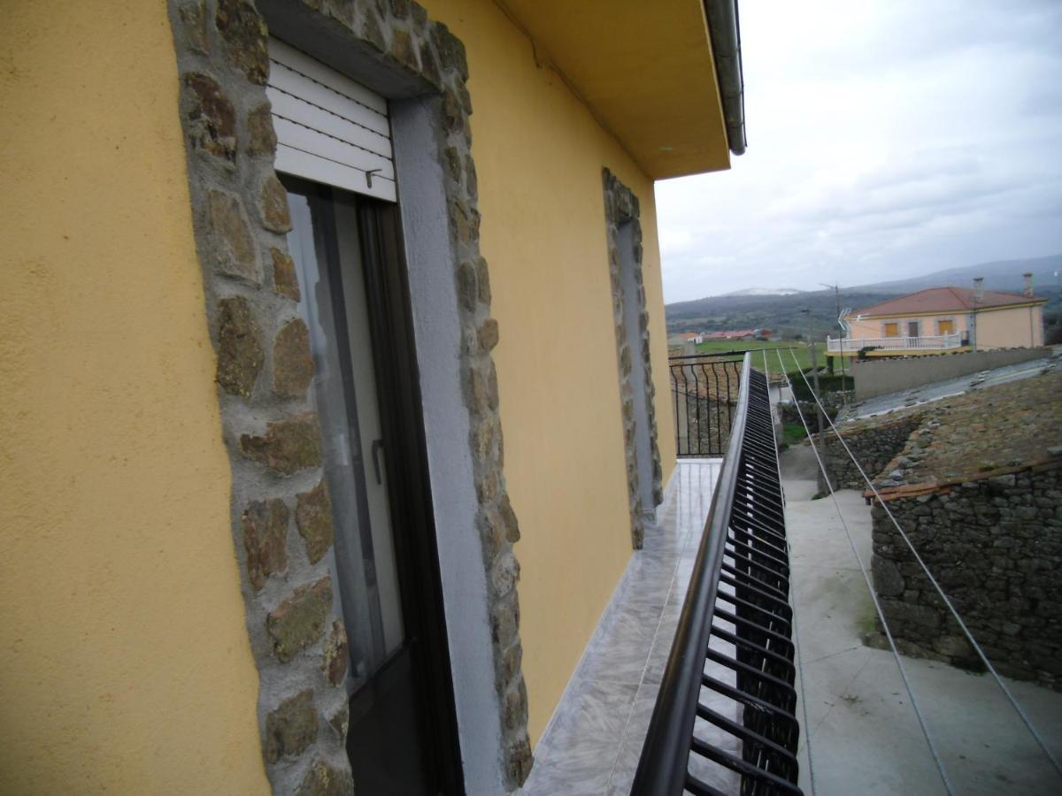 Valdefuentes de Sangusín Casa Rural El Carrascal מראה חיצוני תמונה